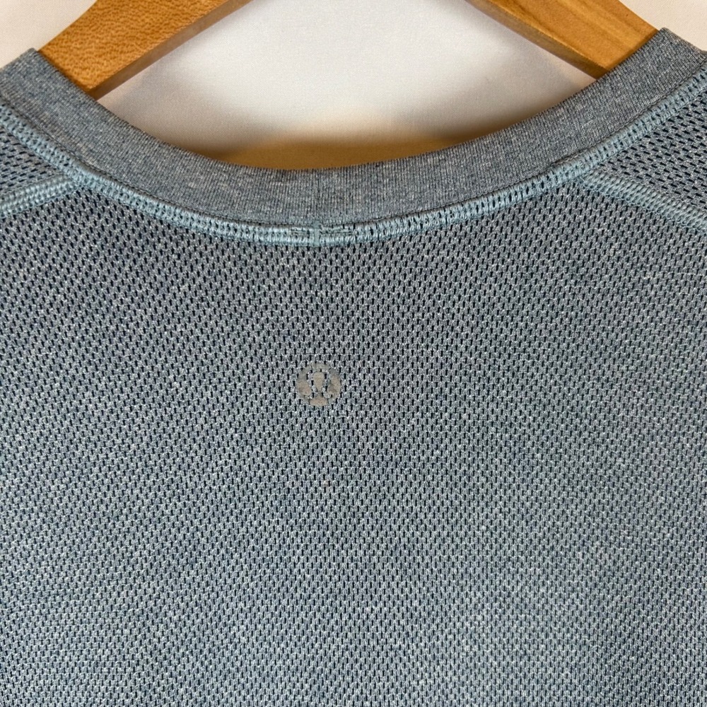 Lululemon‎ Men's Metal Vent Tech City Skyline Long Sleeve Shirt Size M - Picture 7 of 11